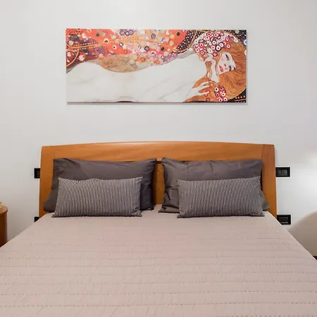 Amendola-luxury Apartment Bari